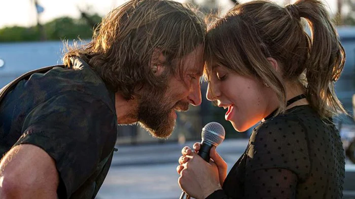 Bradley Cooper şi Lady Gaga sunt actorii principali ai peliculei "A star is born"