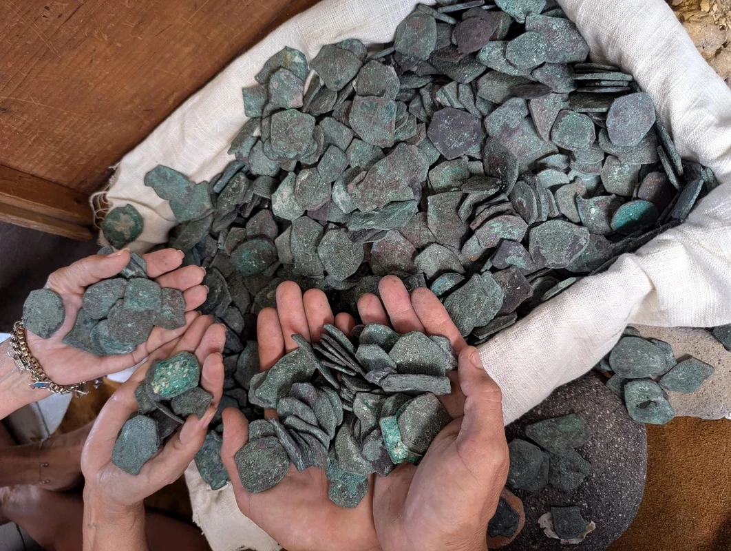 Peste 1000 de monede recuperate de scafandri (© 1715treasurefleet.com)