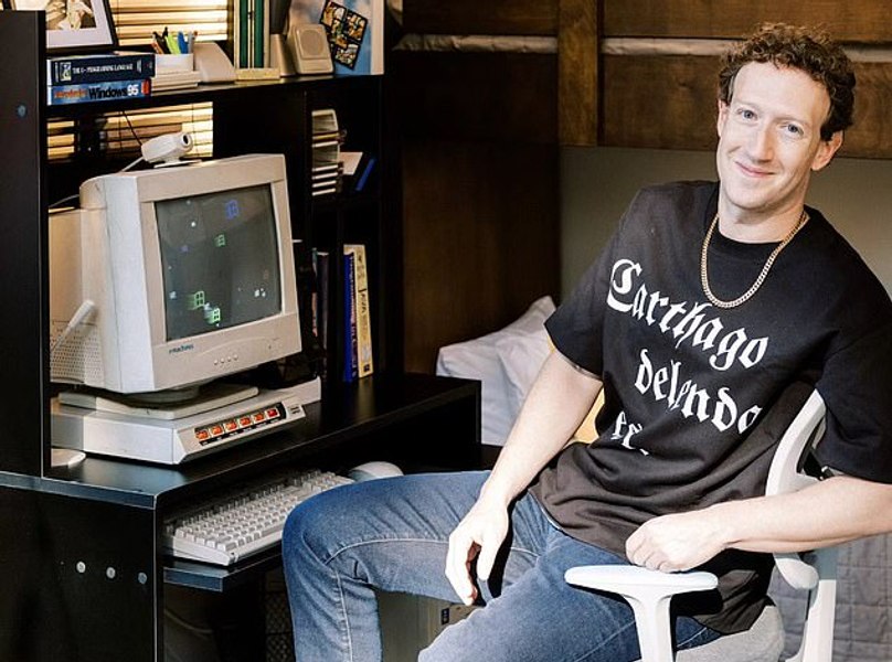 La împlinirea vârstei de 40 de ani, Mark Zuckerberg l-a invitat pe Bill Gates în camera sa de cămin unde a luat naștere Facebook VIDEO