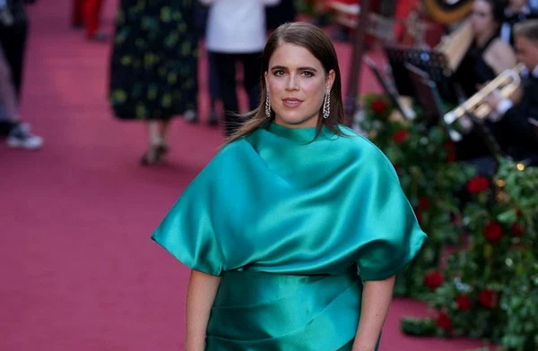 Eugenie Vogue jpg