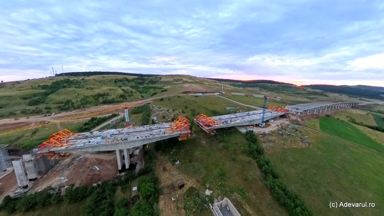 Consolele viaductului Nădășelu. Foto: Daniel Guță. ADEVĂRUL