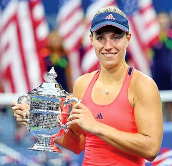 
    Simona o conduce  pe Angelique în  meciurile directe  