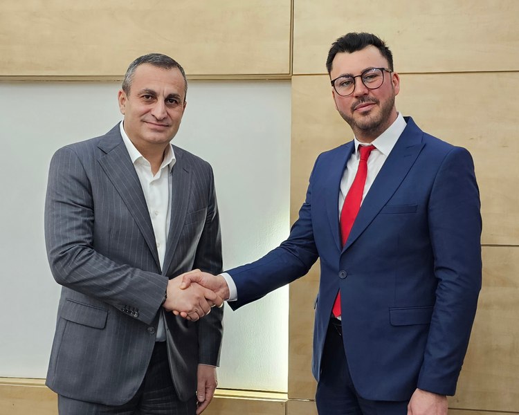 Telenovelă la Deveselu, comuna unde sătenii au ales primar un mort. PSD propune candidatul din 2021 al PNL, iar actualul primar PSD e furios