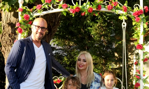 Raluca Zenga Dragostea 3D (2) jpeg