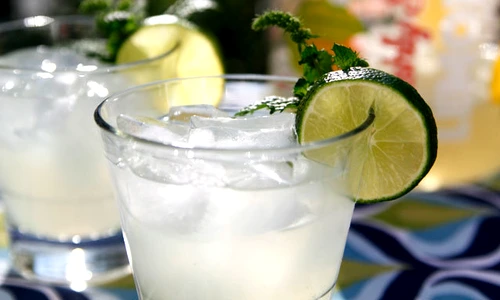 Cum iţi readuci la viaţă organismul în zilele toride  Băutura tonică, răcoritoare, perfecta pentru o vară fierbinte  jpeg