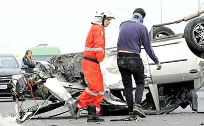 Plouă cu accidente pe DN1, în zona centrului comercial Băneasa