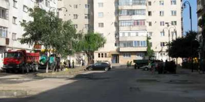 Târgovişte:  Atenţie, nu vă lăsaţi maşinile în parcarea din micro 8!