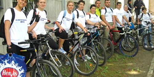 Tinerii vor cutreiera, pe biciclete, toată Valea Barcăului Foto: Arhivă