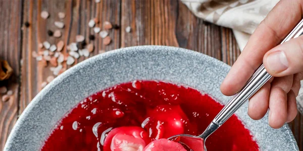 Borș vegetarian cu vushka al lui Ievgen Klopotenko (Credit klopotenko com) webp