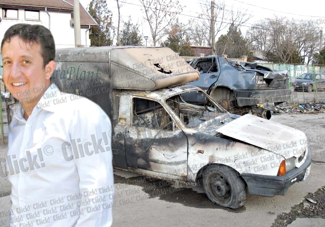 
    Luni, ora 14.00- Proprietarul maşinii  incendiate şi-a găsit  autoturismul în curtea  unei firme de salubrizare. Vehiculul şi toată marfa  din el erau scrum  