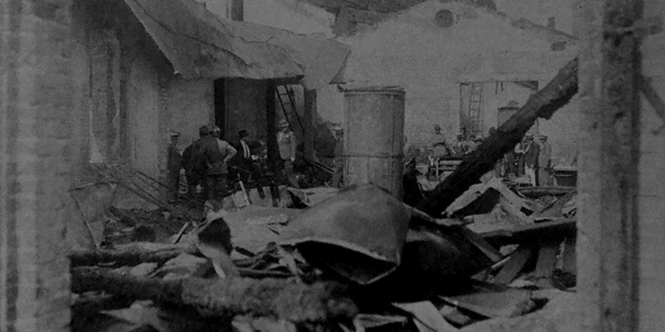 severinul dupa bombardamente FOTO expozitia lui Stelian Gagiu