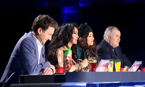juratii romanii au talent au ajuns la cluj florin calinescu sunt intre prieteni si incerc sa fur putina 1 size24 jpeg