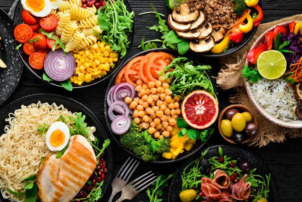 Veganii au risc mai crescut de cancer colorectal, relevă un nou studiu