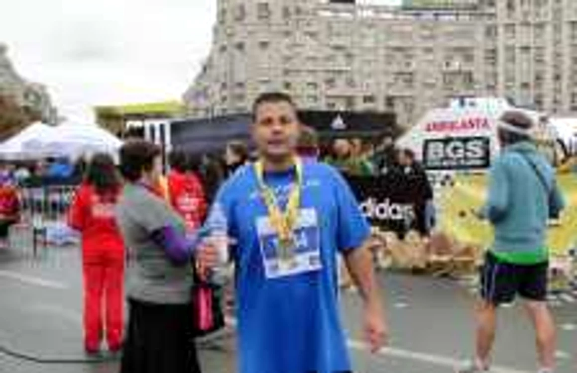 Poliţistul Marius Saioc a participat la Maratonul Naţional Bucureşti 2011