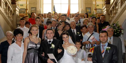 Mirii Adrian şi Carmen alături de cei dragi