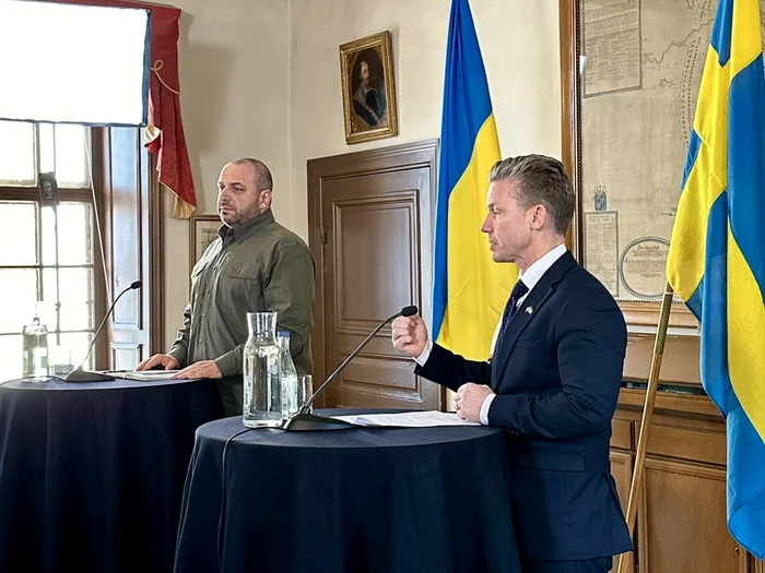 Rustem Umerov, ministrul de Apărare al Ucrainei (stânga), Pal Jonson, omologul suedez/FOTO: X