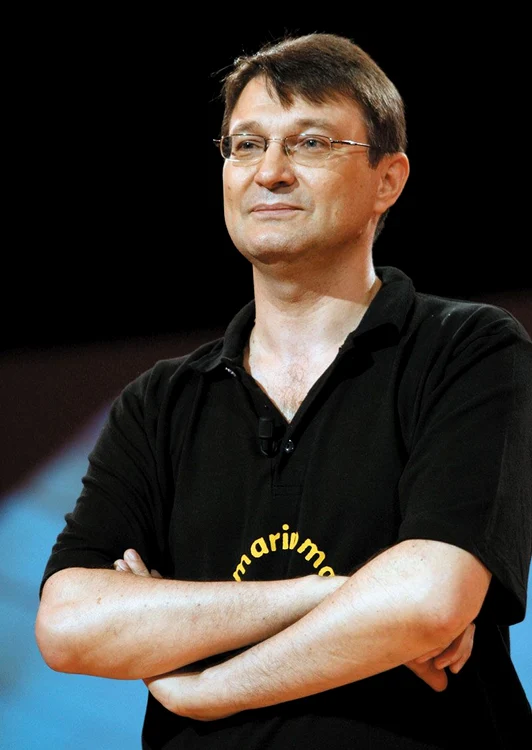 Românii nu se mai revoltă, doar se enervează interviu cu Florin IARU jpeg