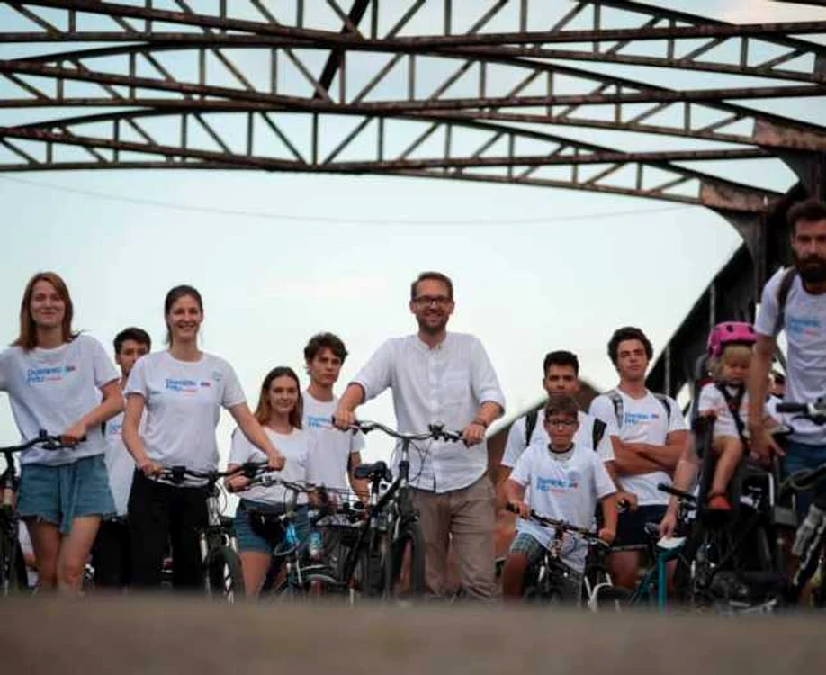 Primarul Dominic Fritz este prieten cu bicicliştii FOTO Facebook/Dominic Fritz