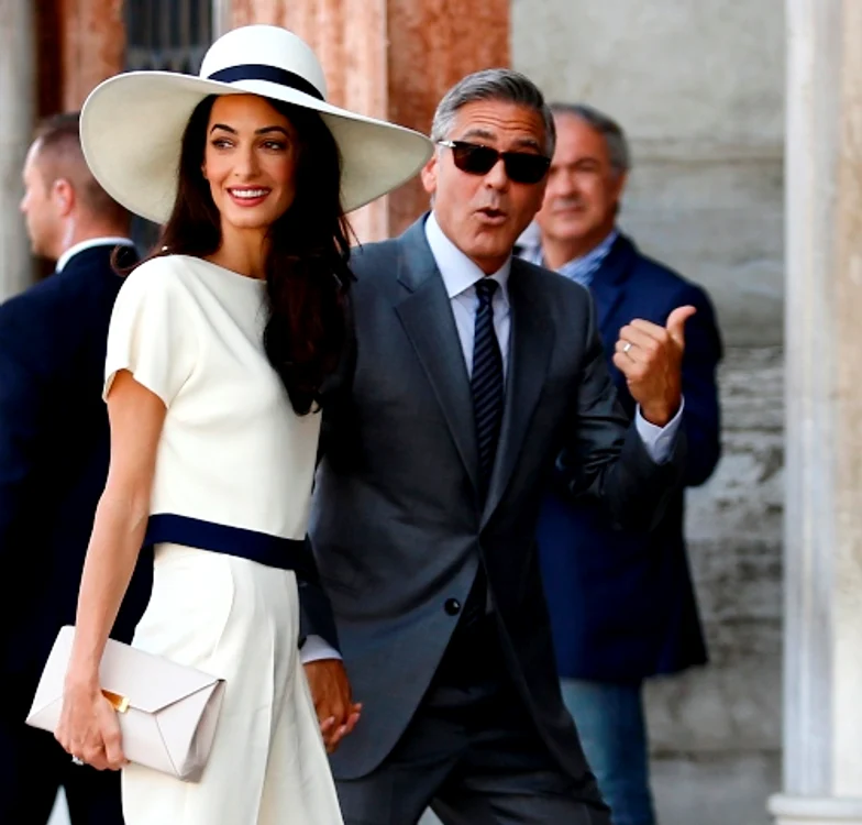 
    Clooney şi Amal s-au arătat foarte fericiţi la cununieFoto: Guliver Getty Images  