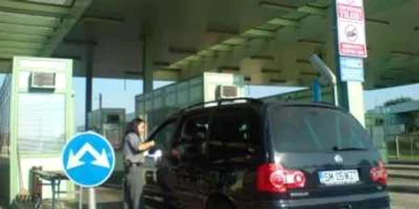 Punctul de trecere a frontierei va fi funcţional doar duminică