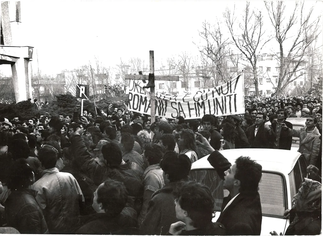 Cine a tras în noi, după 22?