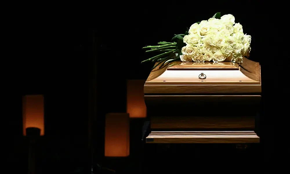 Giorgio Armani va fi înmormântat luni lângă mama sa, într-o ceremonie privată. La Milano s-a decretat zi de doliu