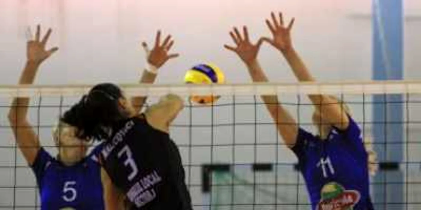 Târgu-Mureş:Volei de calitate în Sala UMF