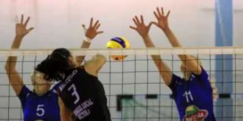 Târgu-Mureş:Volei de calitate în Sala UMF
