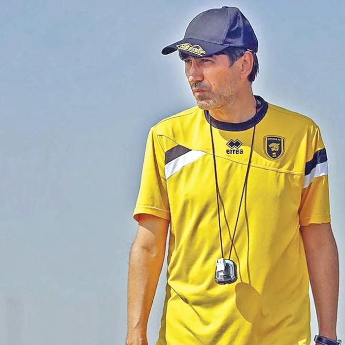 
    Piturcă n-a stat mult la arabi şi n-a făcut mari performanţe, dar saudiţii n-au fos fair-play cu el şi pentru asta s-a întors cu tolba plinăFoto Click!  