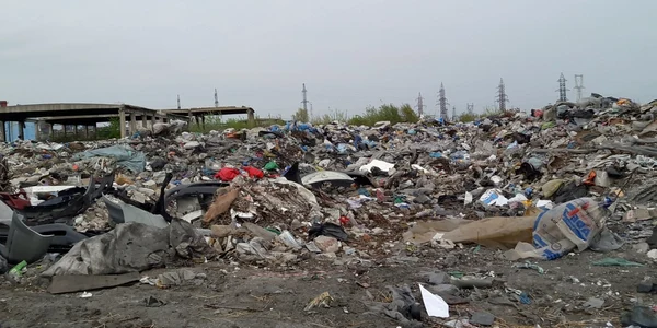 groapa de gunoi abandonata slatina