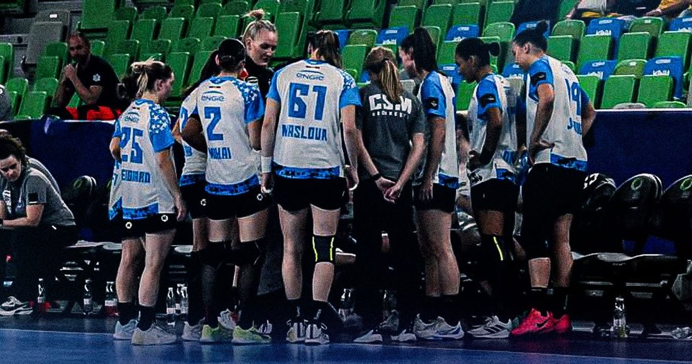CSM București s-a făcut de râs în Liga Campionilor la handbal. Gloria Bistrița, victorie răsunătoare