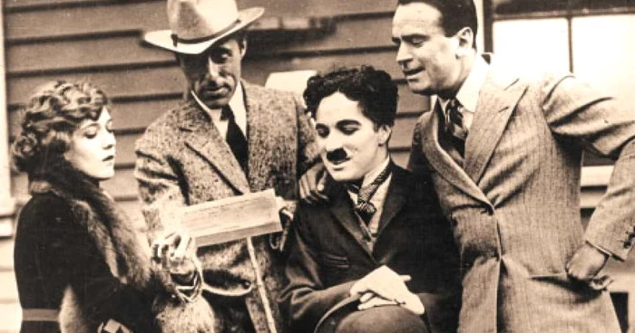 Mary Pickford, D.W. Griffith, Charlie Chaplin şi Douglas Fairbanks senior