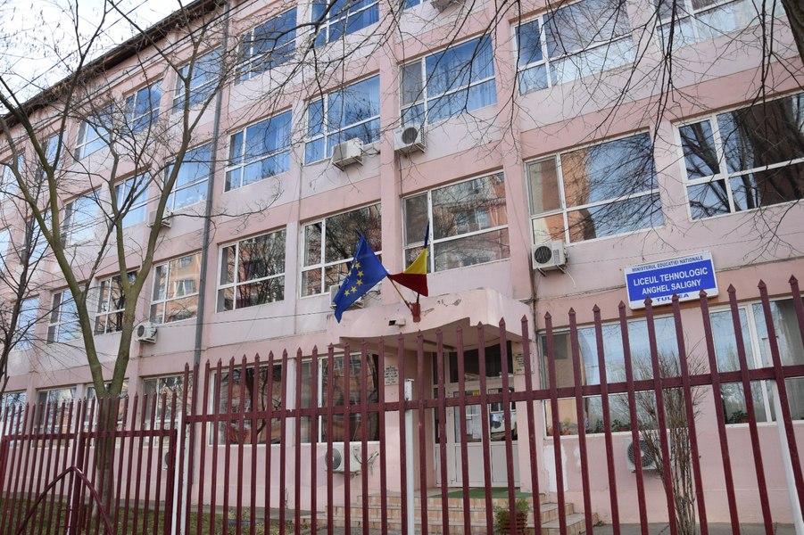 Calendarul anului școlar 2025-2026. Când încep cursurile și ce vacanțe vor avea elevii 