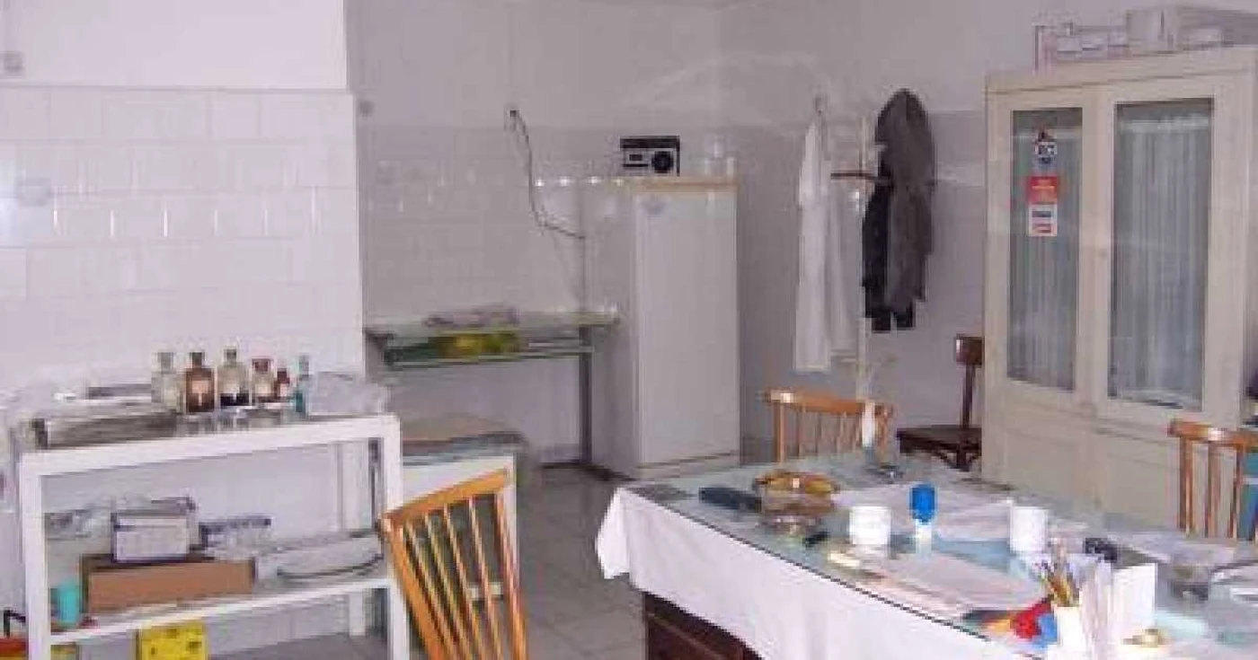 Cabinetele şcolare medicale din Târgu Mureş nu au autorizaţii de funcţionare
