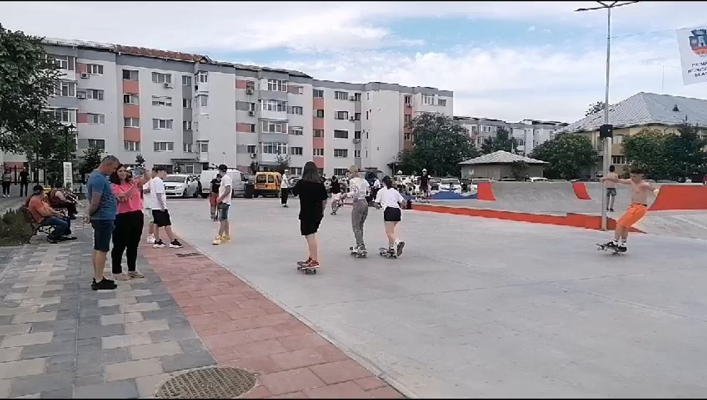 Cum arată cel mai mare skatepark din Sud-Estul Europei. „Avem cele mai bune fete în freestyle skateboarding din lume”