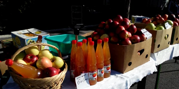Târg săptămânal de produse tradiţionale