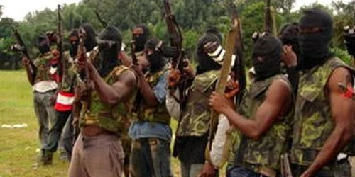Nigeria: Atac al militanţilor islamişti soldat cu 42 de morţi