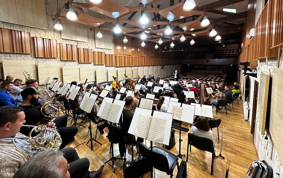 Austeritate la Filarmonica din Ploiești. Sunt afectate spectacolele de la final de an. „Sperăm că veți rămâne alături de noi“