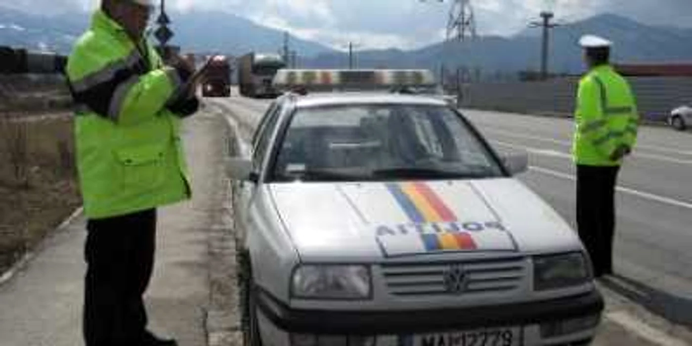 Poliţiştii i-au amendat pe şoferii indisciplinaţi