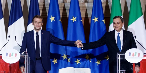 Emmanuel Macron si Mario Draghi in conferinta de presa de dupa semnarea tratatului franco-italian FOTO EPA-EFE