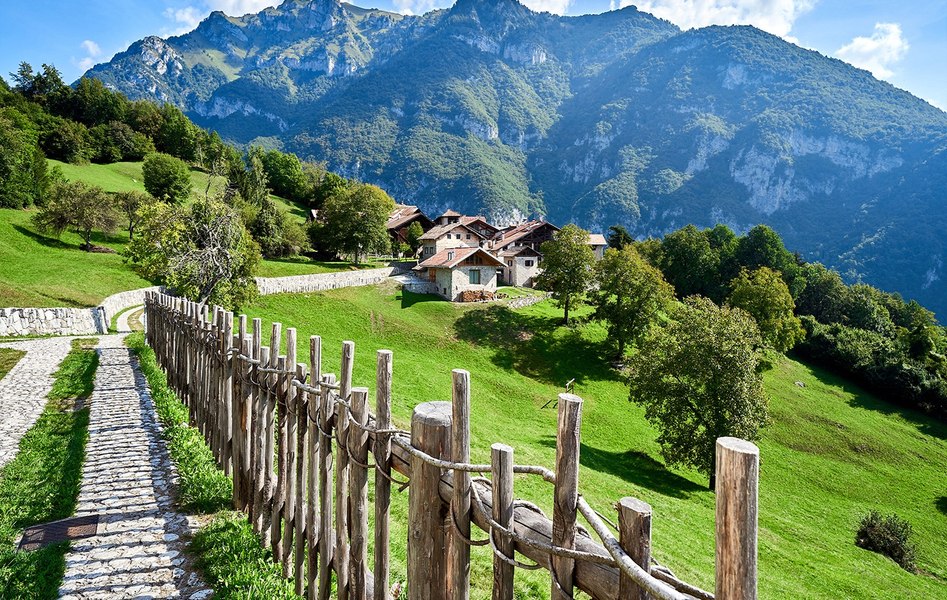 Autoritățile italiene oferă 100.000 de euro celor care se mută într-o regiune pitorească, dar există o condiție
