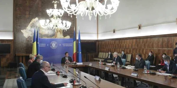 Sedinta de guvern a cabinetului condus de Ludovic Orban 11 mai 2020 FOTO Inquam Photos / Octav Ganea