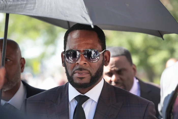 R. Kelly a fost arestat şi pus din nou sub acuzare pentru pedofiliefoto: Getty