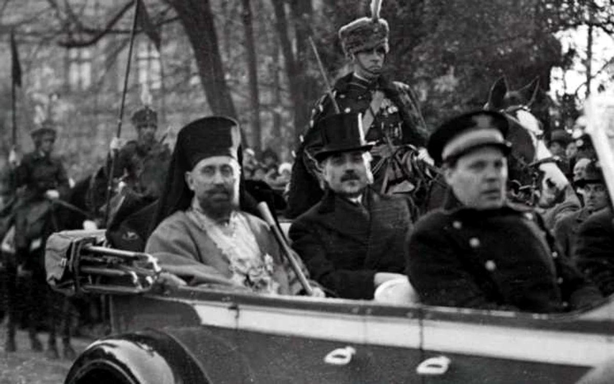 Ion Nistor alături de Mitropolitul Visarion Puiu. FOTO: only-romania.com