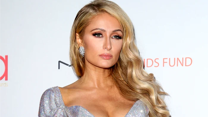 paris hilton hollywood beauty awards png