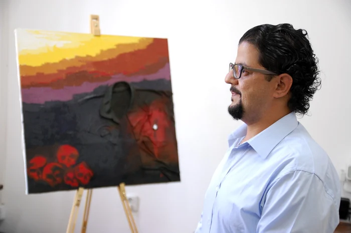 Ahmed Hussein este pasionat de pictură încă din copilărie. Foto: Adevărul