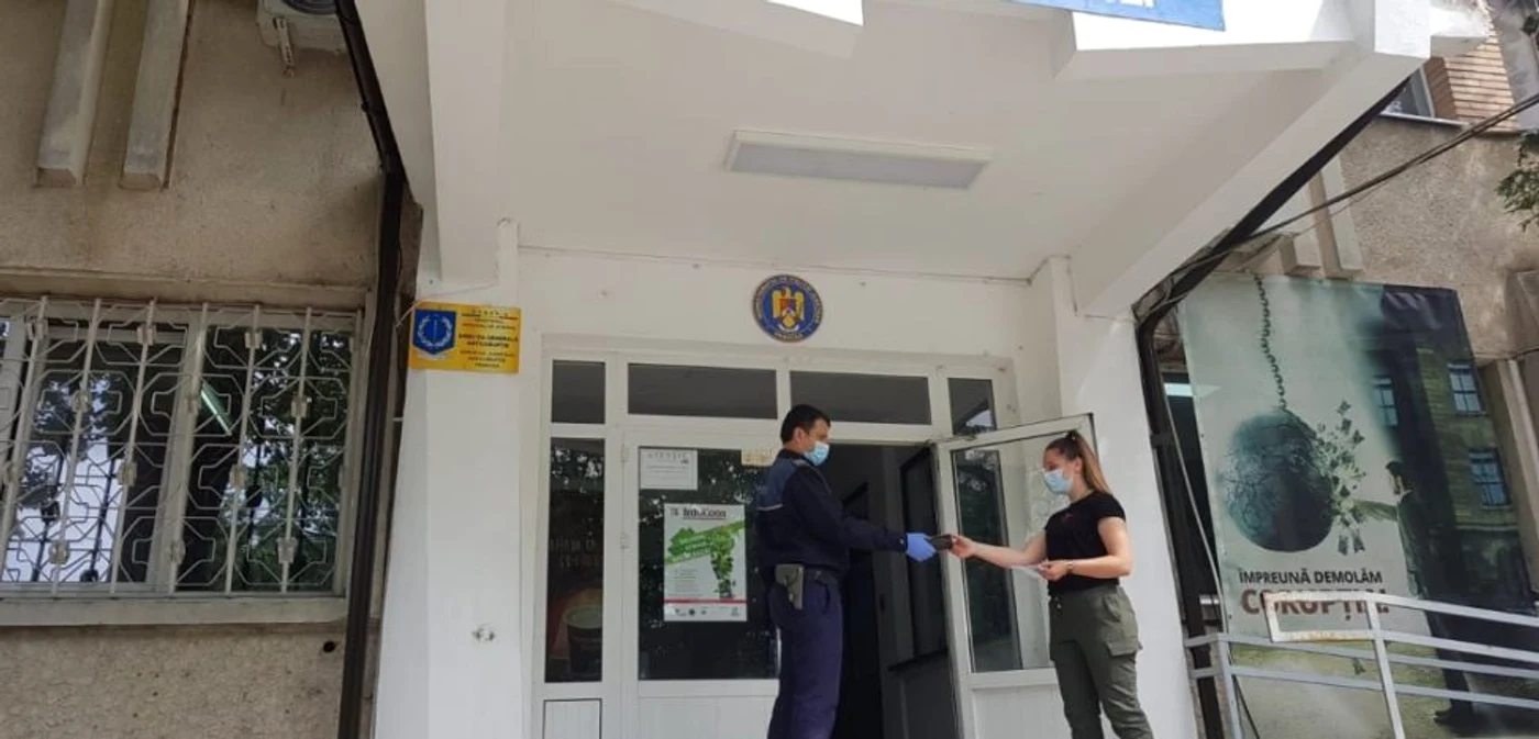 Tânăra şi-a recuperat bunurile de la poliţişti