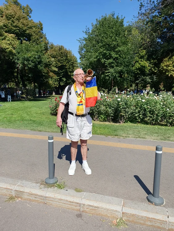 Dima din Galați a venit la protest pentru că vrea să dea jos Guvernul.