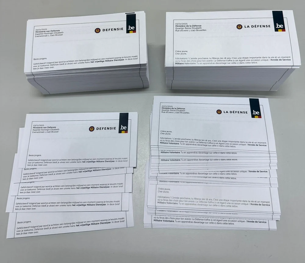 Românii din Belgia, revoltați de scrisorile de recrutare în armată primite de copiii lor adolescenți: „Nu merg nici voluntar, nici cu arcanu'”