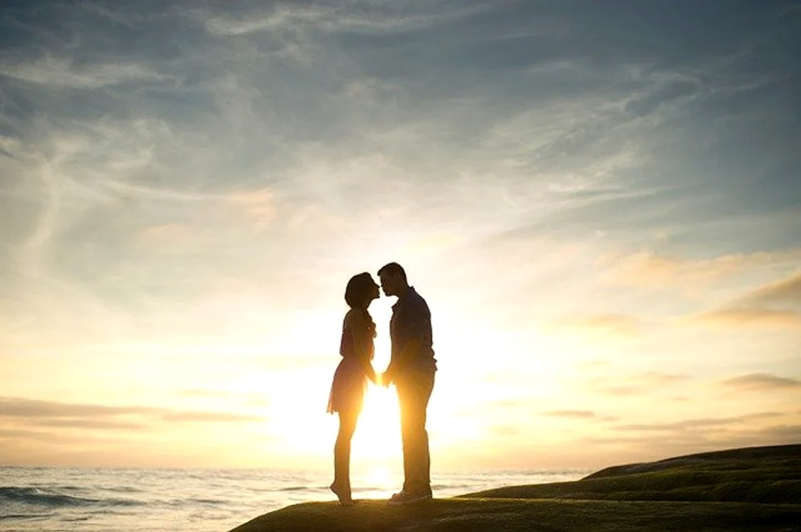 
    Fii romantică atunci când este cazul și nu uita să îi arăți în fiecare zi cât de mult îl iubeștiFoto: pixabay.com  